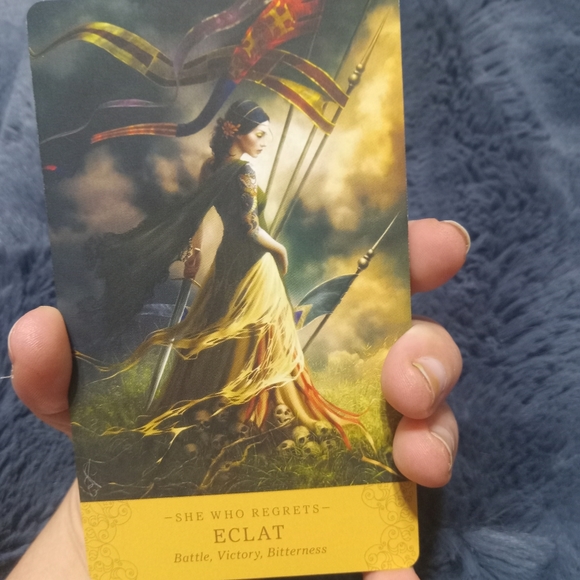 Elle Qui oracle cards - Picture 5 of 9